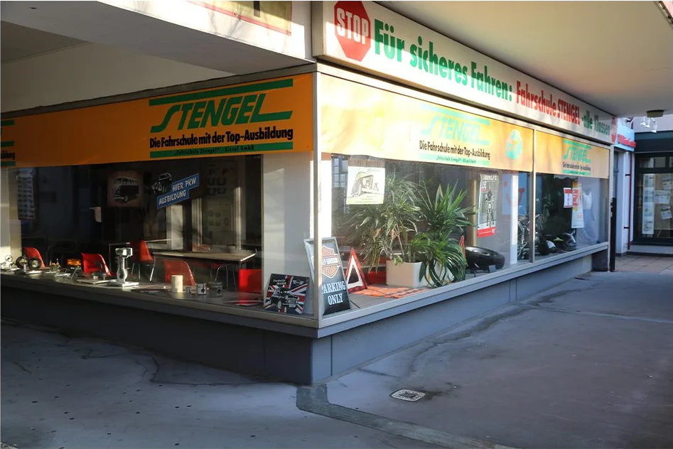Die Fahrschule Stengel-Kissel am Bahnhof Bad Dürkheim